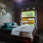 Ethnic Guesthouse In The Countryside